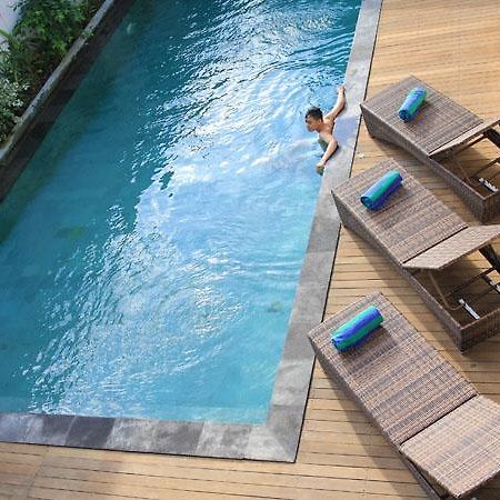 Royal Majesty Villas Kuta  Bagian luar foto