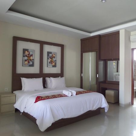 Royal Majesty Villas Kuta  Bagian luar foto
