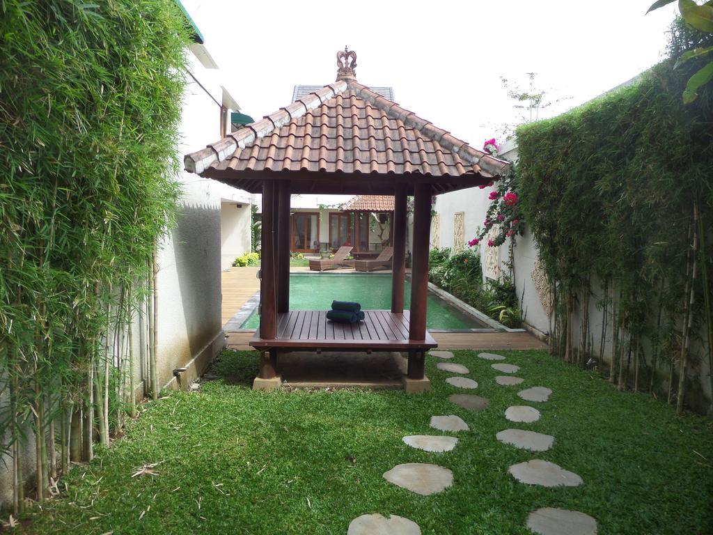 Royal Majesty Villas Kuta  Bagian luar foto