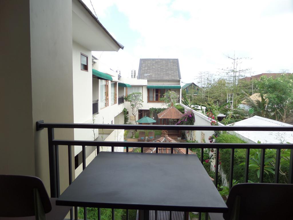 Royal Majesty Villas Kuta  Bagian luar foto