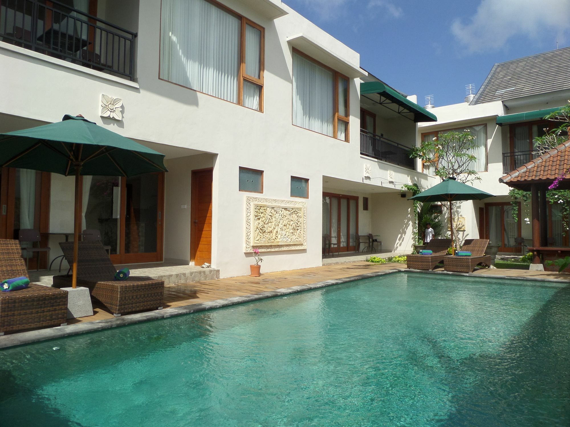 Royal Majesty Villas Kuta  Bagian luar foto