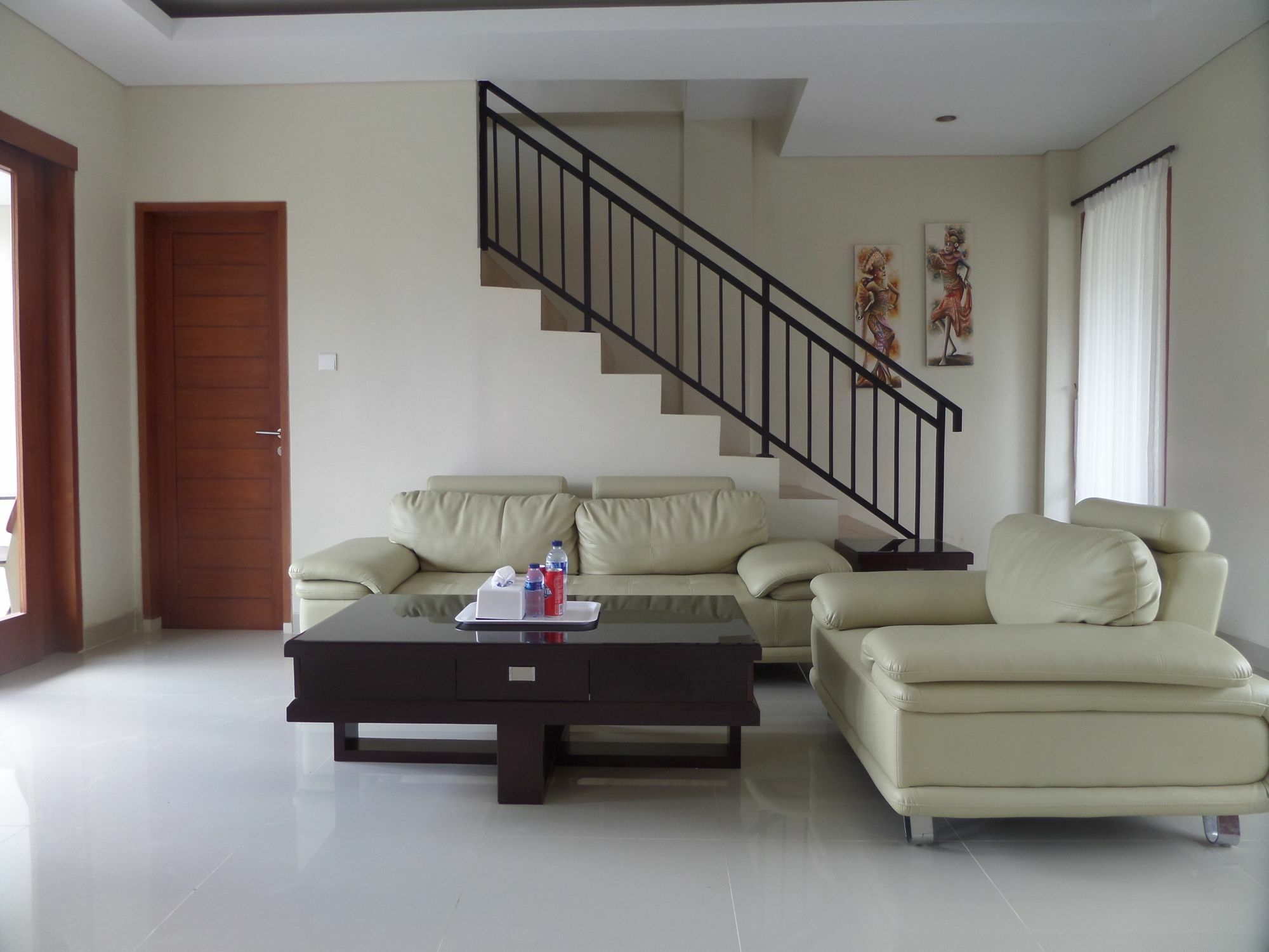 Royal Majesty Villas Kuta  Bagian luar foto